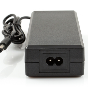 Zasilacz wtyczkowy 12V Desktop 96W 8A